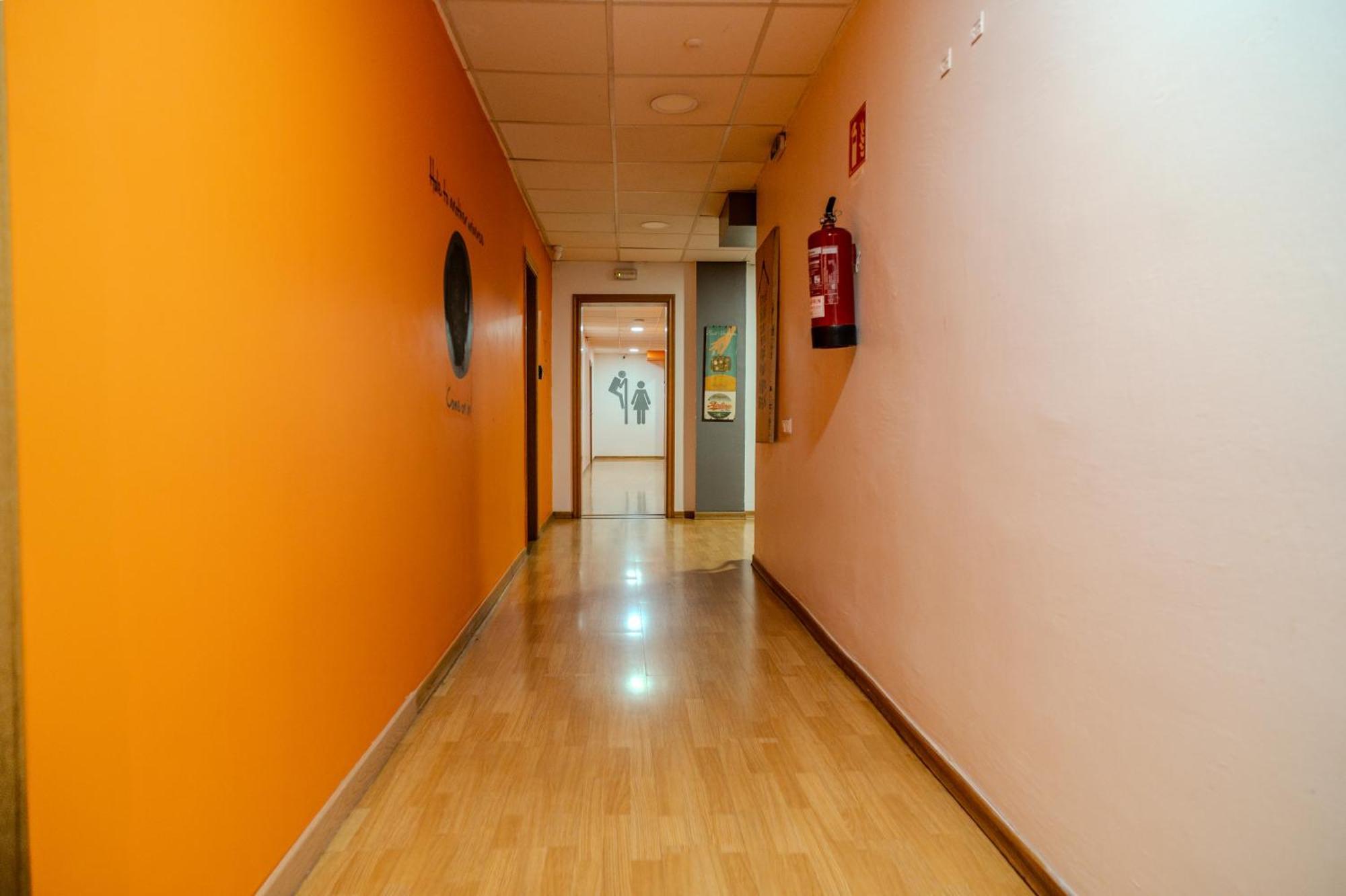 Hb Hostel *